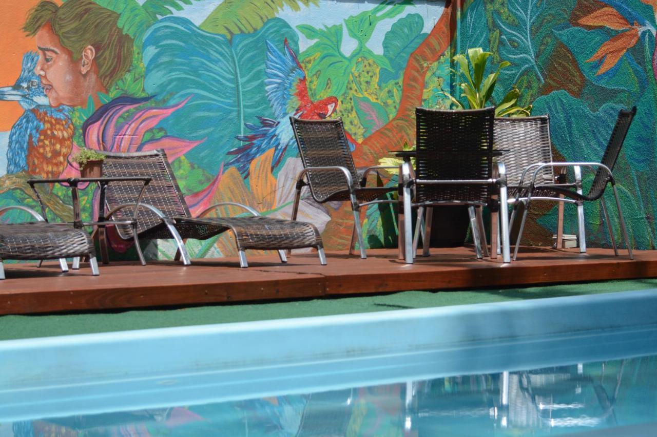 Oceanic Hostel Balneário Camboriú Exteriör bild