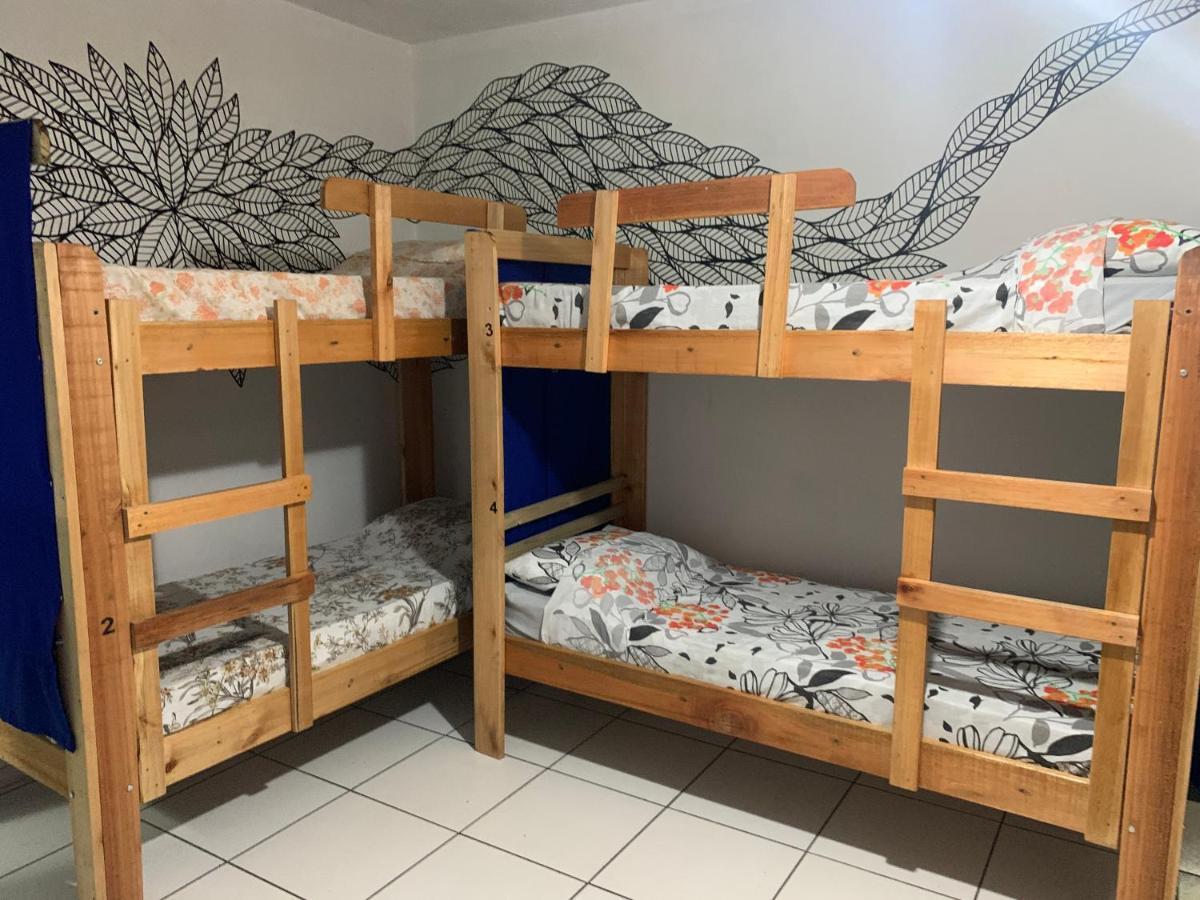 Oceanic Hostel Balneário Camboriú Exteriör bild