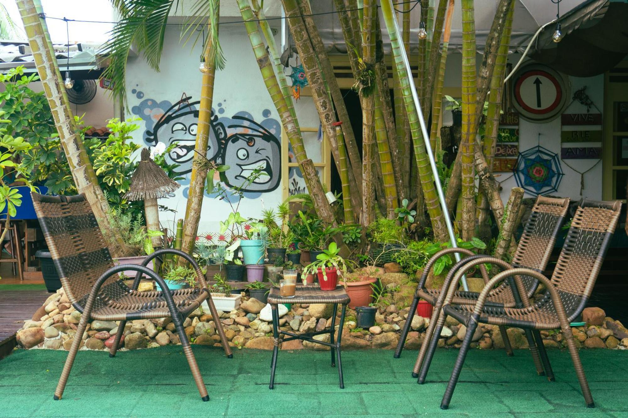 Oceanic Hostel Balneário Camboriú Exteriör bild