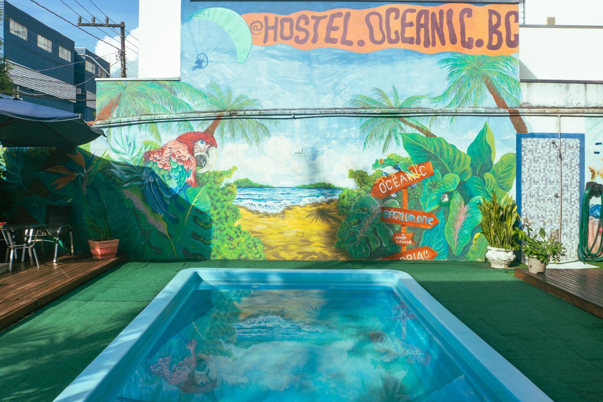 Oceanic Hostel Balneário Camboriú Exteriör bild