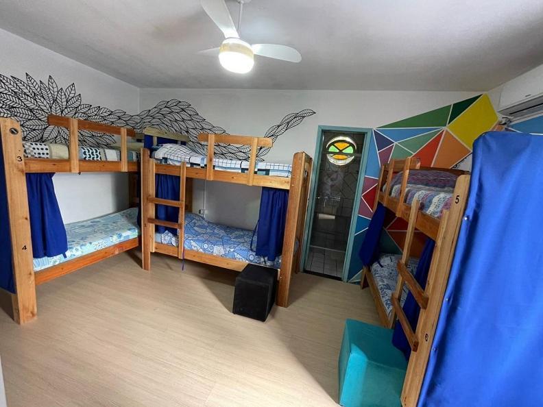 Oceanic Hostel Balneário Camboriú Exteriör bild