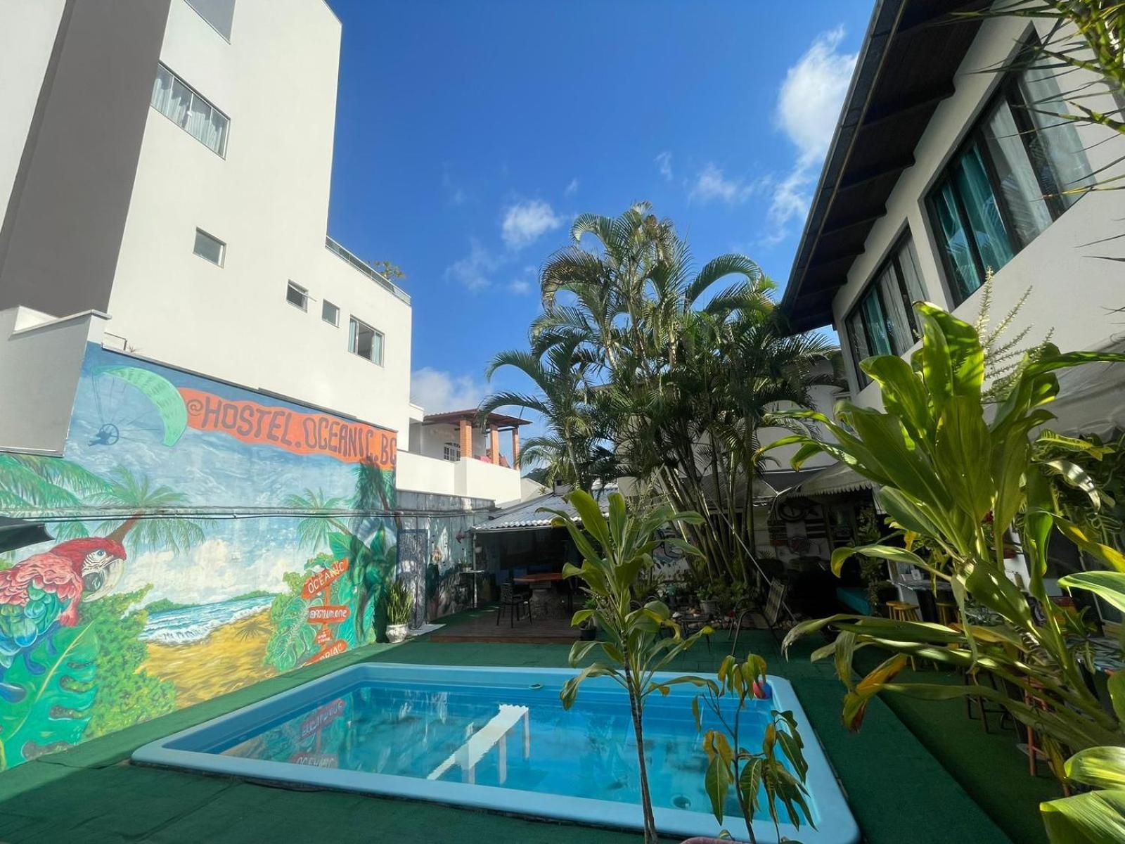 Oceanic Hostel Balneário Camboriú Exteriör bild