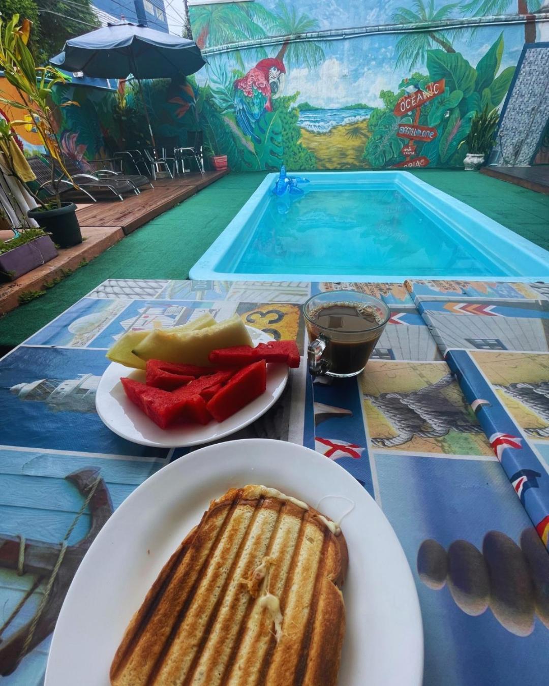 Oceanic Hostel Balneário Camboriú Exteriör bild